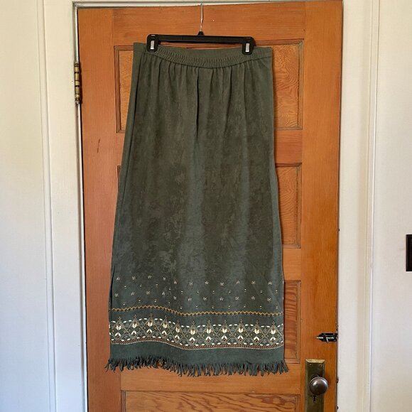 NOTATIONS Clothing Co Long Skirt With Tribal Pattern and Fringe at Bottom Sz L - Picture 2 of 8